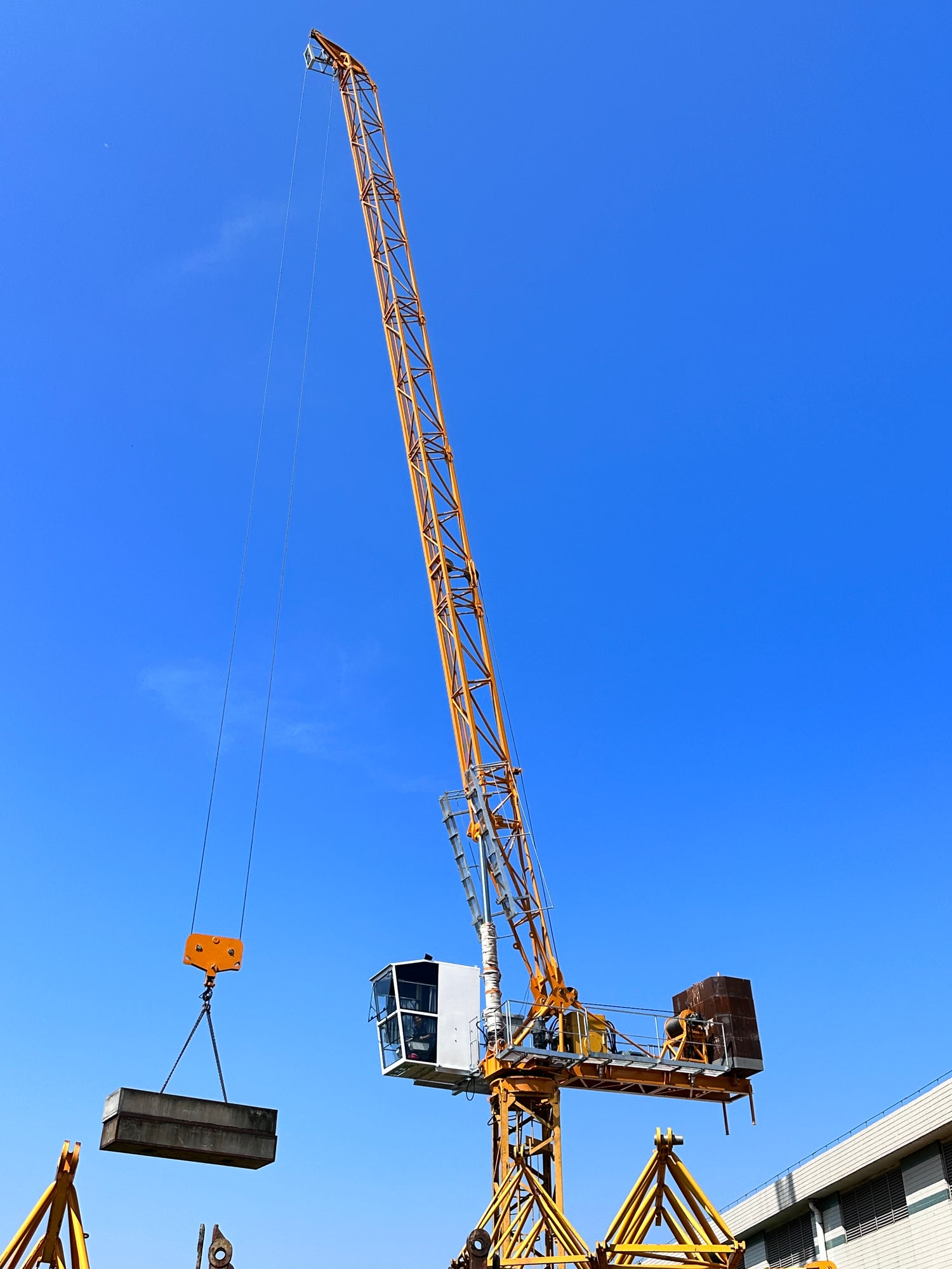 Tinsung hydraumatic Luffring Cranes